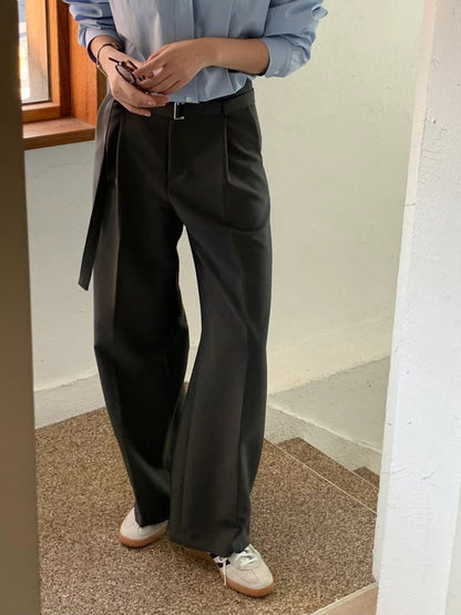 Single pleated slacks