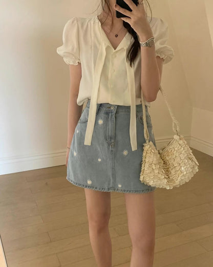 Embroidered denim skirt