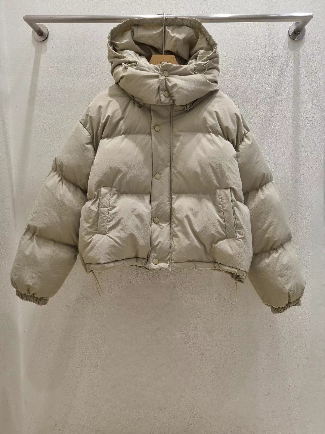 Hooded down jacket