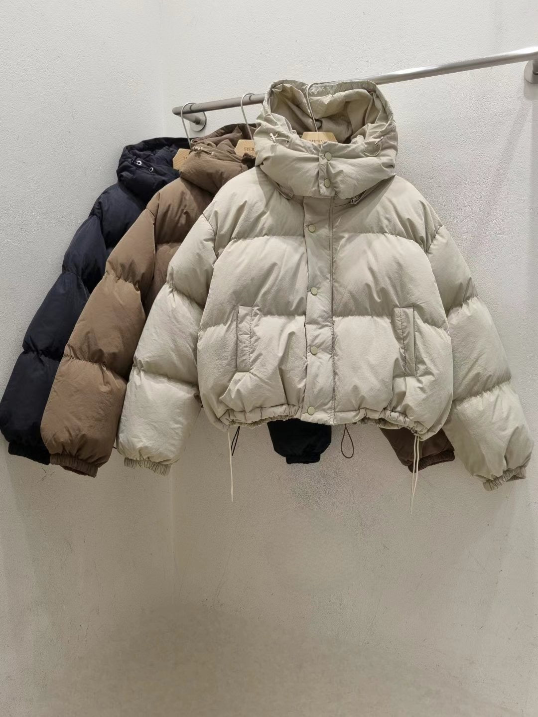 Hooded down jacket